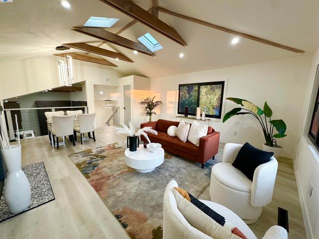 2930 PARKER AVE, Oakland, CA 94605