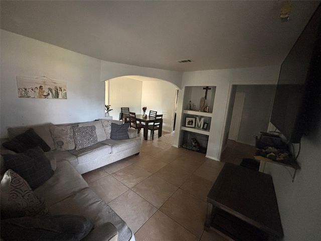 3717 Childress Street, Fort Worth, TX 76119