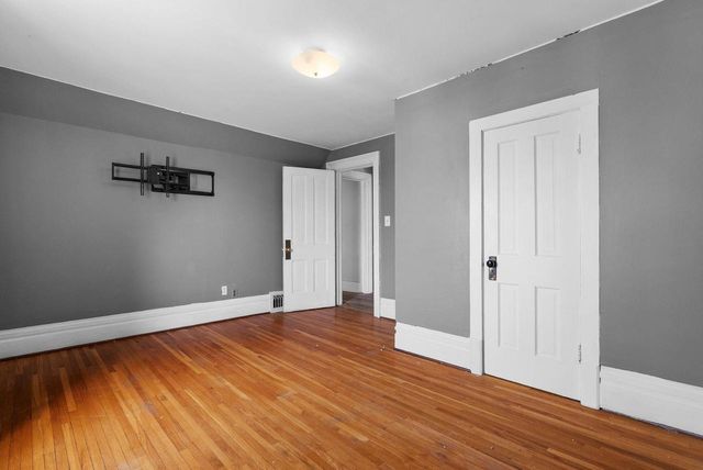 405 E Centerway, Janesville, WI 53545