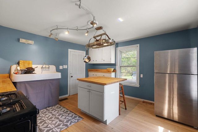 405 E Centerway, Janesville, WI 53545