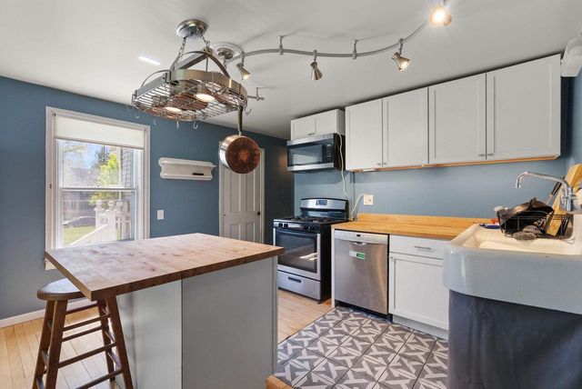 405 E Centerway, Janesville, WI 53545