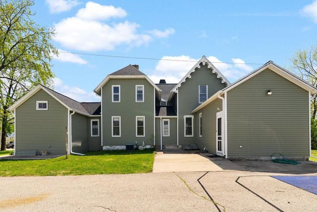 405 E Centerway, Janesville, WI 53545