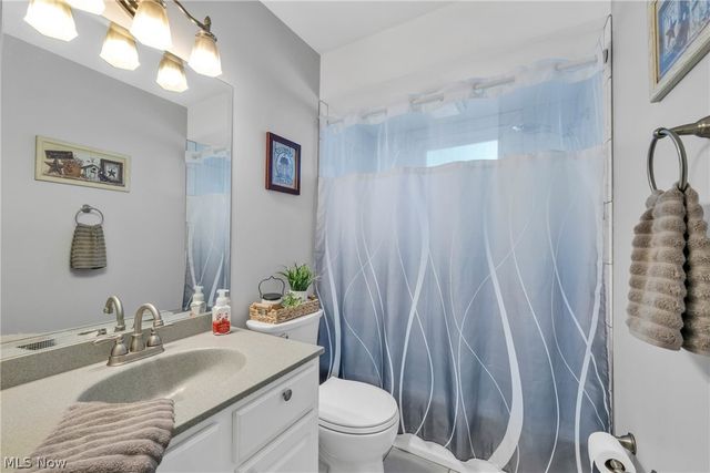 746 N Elmwood Avenue, Wickliffe, OH 44092