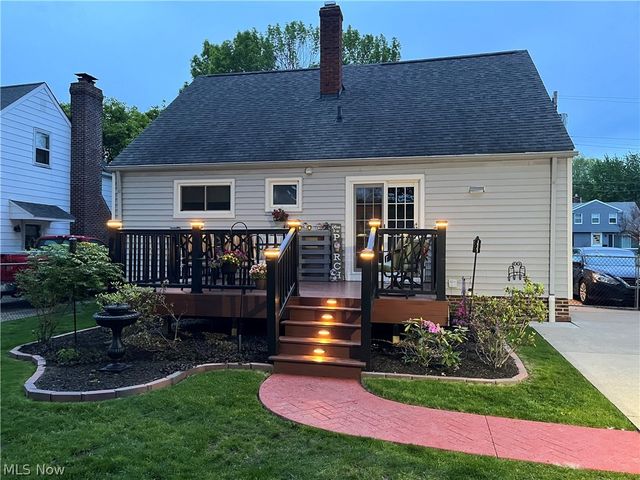 746 N Elmwood Avenue, Wickliffe, OH 44092