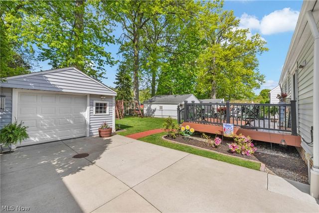746 N Elmwood Avenue, Wickliffe, OH 44092