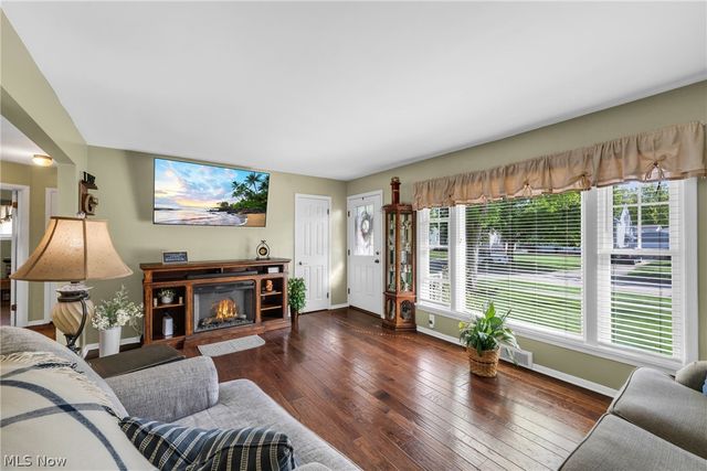 746 N Elmwood Avenue, Wickliffe, OH 44092