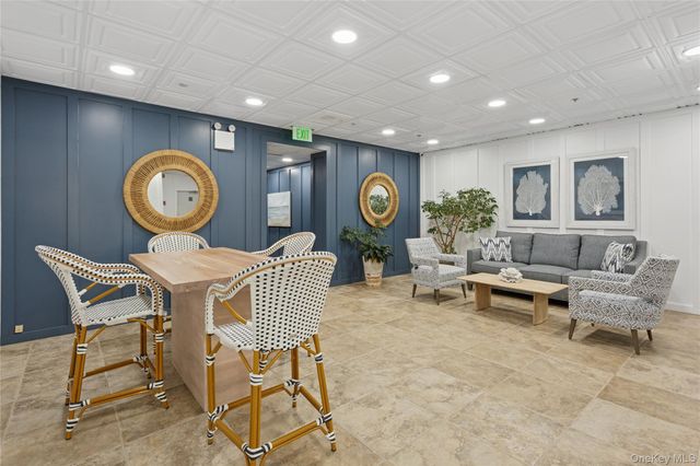 450 W Broadway 1A, Long Beach, NY 11561