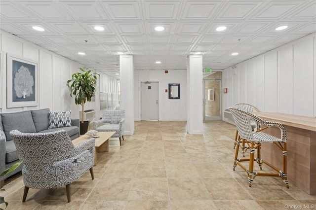 450 W Broadway 1A, Long Beach, NY 11561