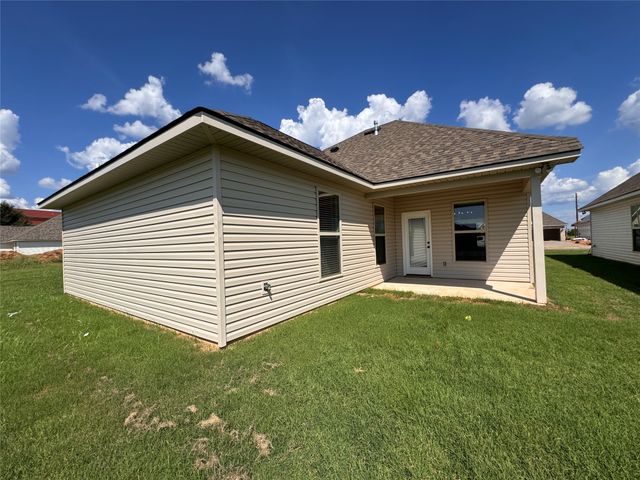 818 Venecia, Bossier City, LA 71111