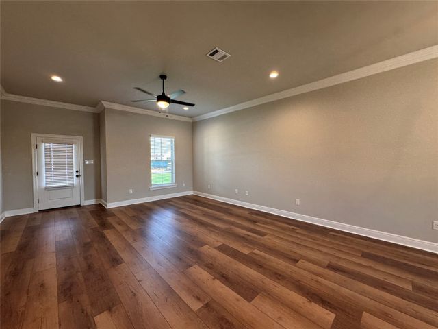 818 Venecia, Bossier City, LA 71111