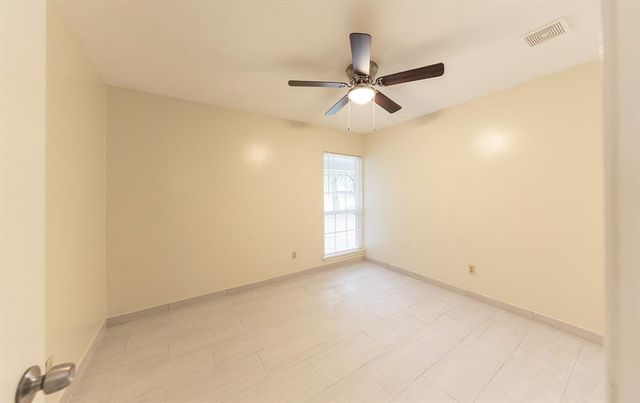 49 Blue Fox Road, The Woodlands, TX 77380
