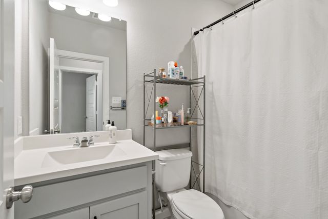 1569 Jackson Street, Carrollton, TX 75006