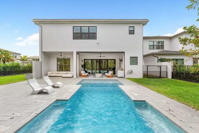 8227 Oceanus Drive, Boca Raton, FL 33496