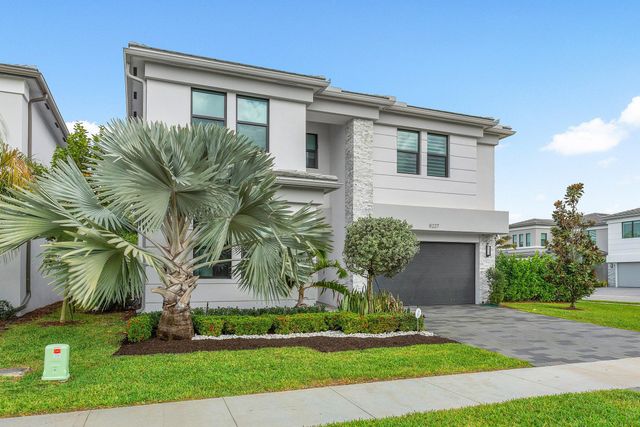 8227 Oceanus Drive, Boca Raton, FL 33496