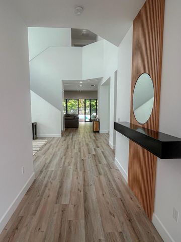 8227 Oceanus Drive, Boca Raton, FL 33496