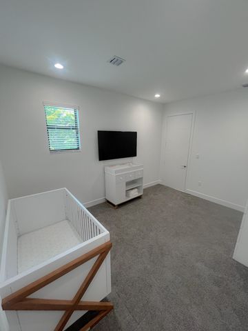 8227 Oceanus Drive, Boca Raton, FL 33496