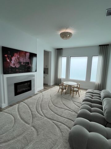 8227 Oceanus Drive, Boca Raton, FL 33496