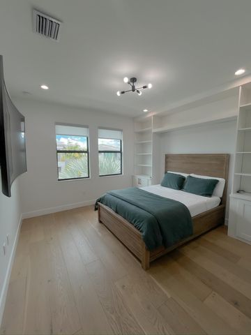 8227 Oceanus Drive, Boca Raton, FL 33496