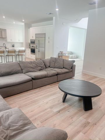 8227 Oceanus Drive, Boca Raton, FL 33496