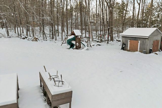 289 Currier Road, Deerfield, NH 03034