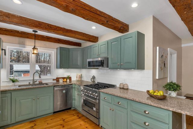 289 Currier Road, Deerfield, NH 03034