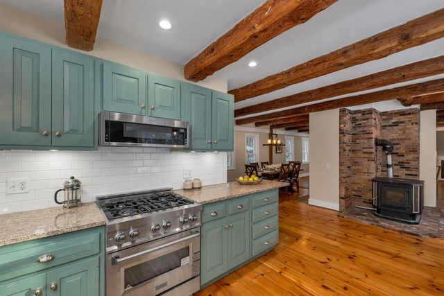 289 Currier Road, Deerfield, NH 03034