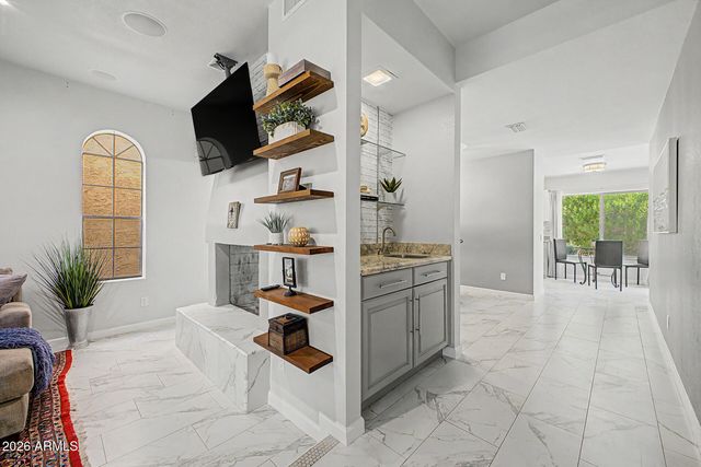 10593 E FANFOL Lane, Scottsdale, AZ 85258