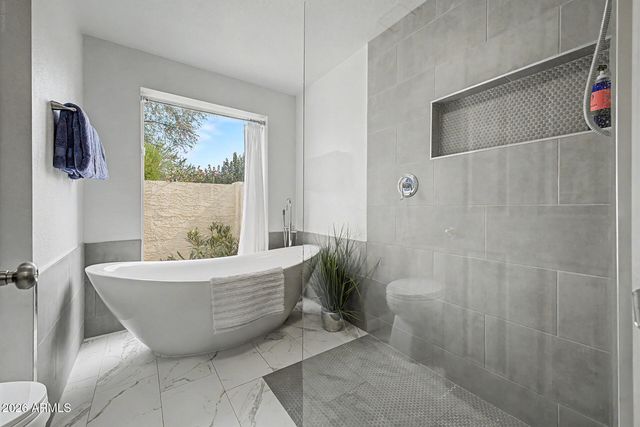 10593 E FANFOL Lane, Scottsdale, AZ 85258