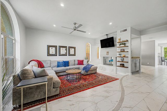 10593 E FANFOL Lane, Scottsdale, AZ 85258