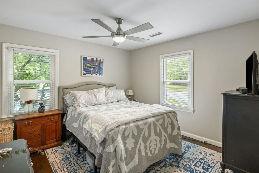 Image 10 of property listing at 1176 Winborn Drive, Charleston, SC 29412