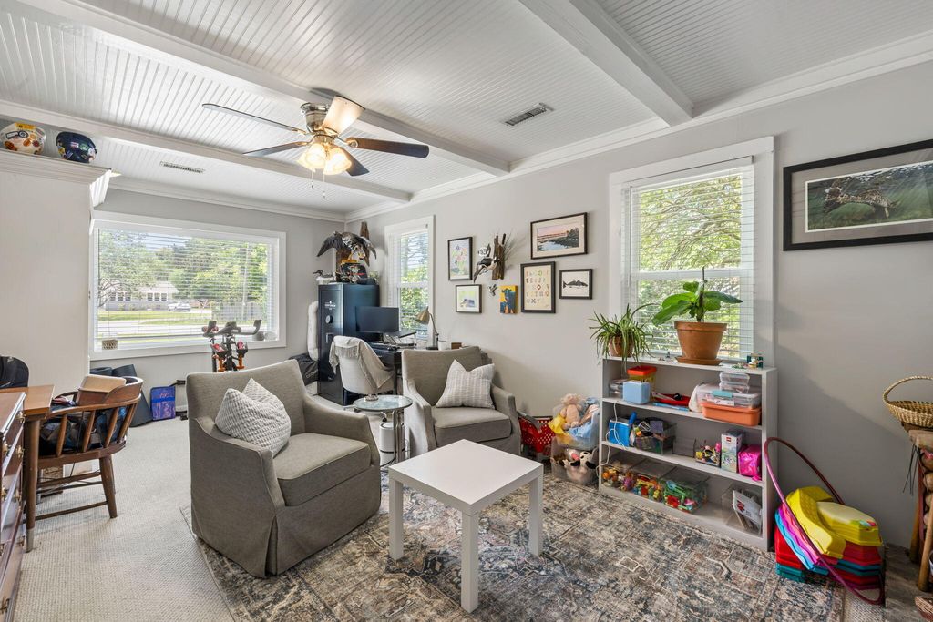Image 15 of property listing at 1176 Winborn Drive, Charleston, SC 29412