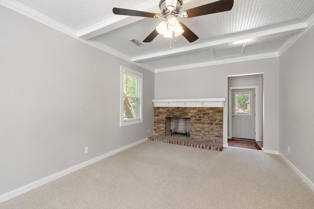 Image 17 of property listing at 1176 Winborn Drive, Charleston, SC 29412