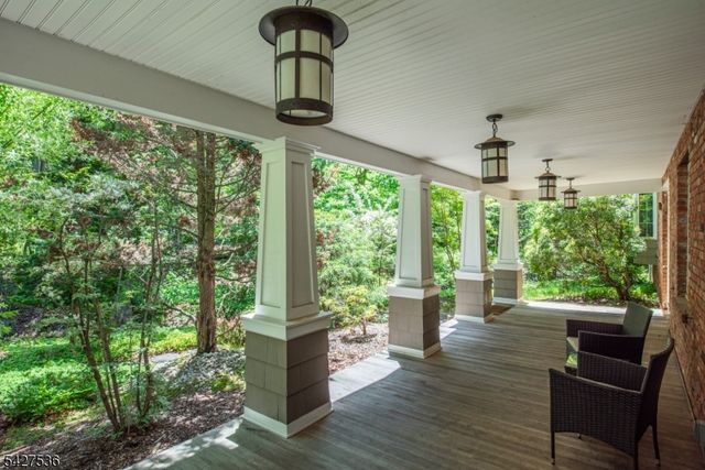 24 Brookvale Rd, Kinnelon Boro, NJ 07405