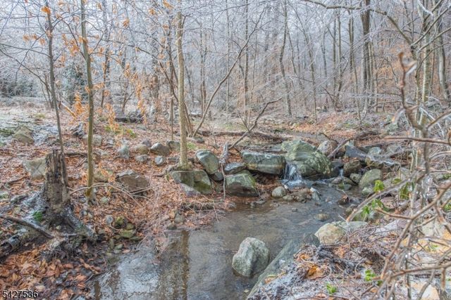 24 Brookvale Rd, Kinnelon Boro, NJ 07405