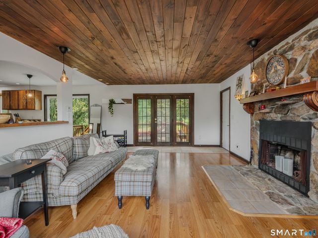 70 Stepstone Hill Road, Guilford, CT 06437