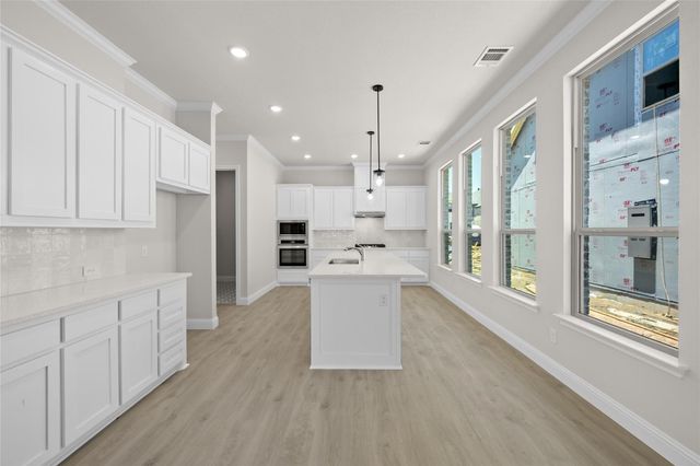 6978 Westlake Drive, Grand Prairie, TX 75054