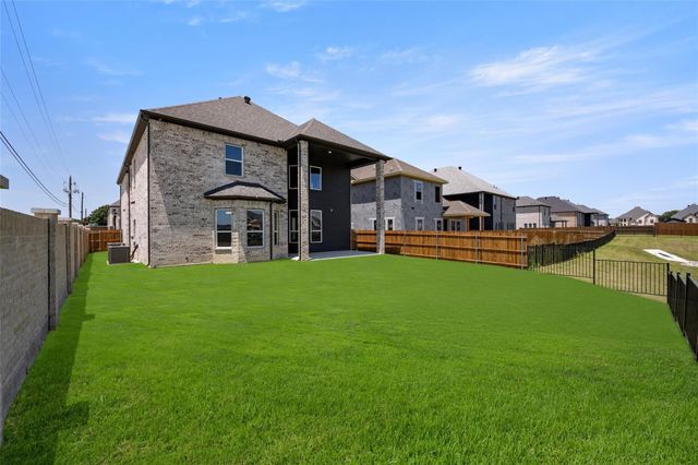 6978 Westlake Drive, Grand Prairie, TX 75054