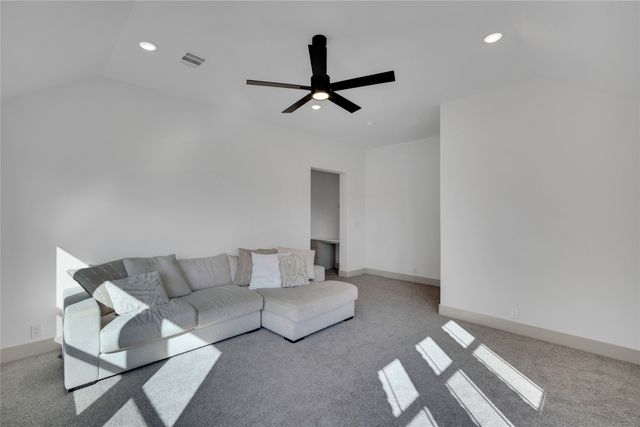 917 S Bluebird Lane, Midlothian, TX 76065