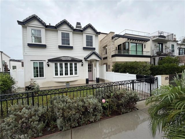 613 Poppy Avenue, Newport Beach, CA 92625