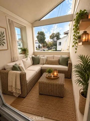 613 Poppy Avenue, Newport Beach, CA 92625