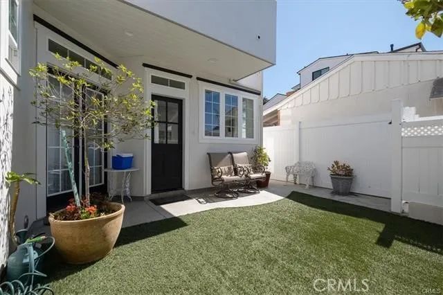 613 Poppy Avenue, Newport Beach, CA 92625