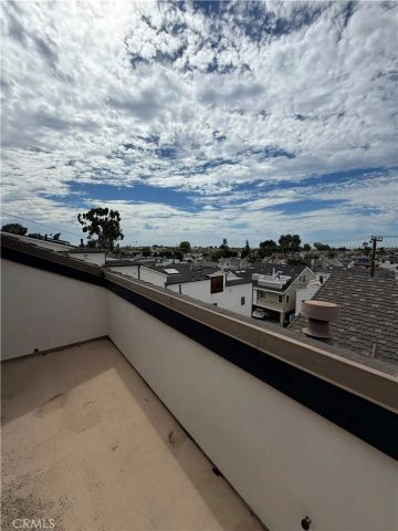 613 Poppy Avenue, Newport Beach, CA 92625