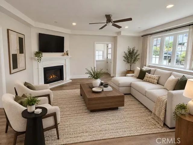 613 Poppy Avenue, Newport Beach, CA 92625