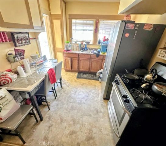330 W 56TH ST, Los Angeles, CA 90037