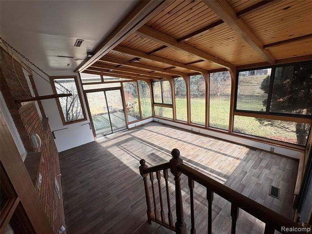 44000 Dunham Court, Clinton Township, MI 48038