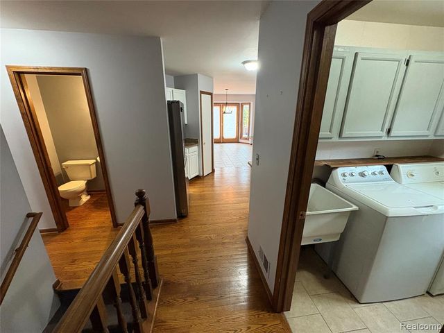 44000 Dunham Court, Clinton Township, MI 48038