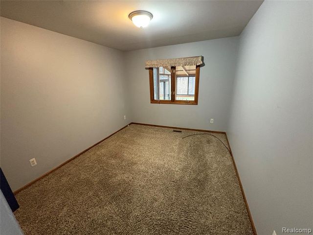 44000 Dunham Court, Clinton Township, MI 48038