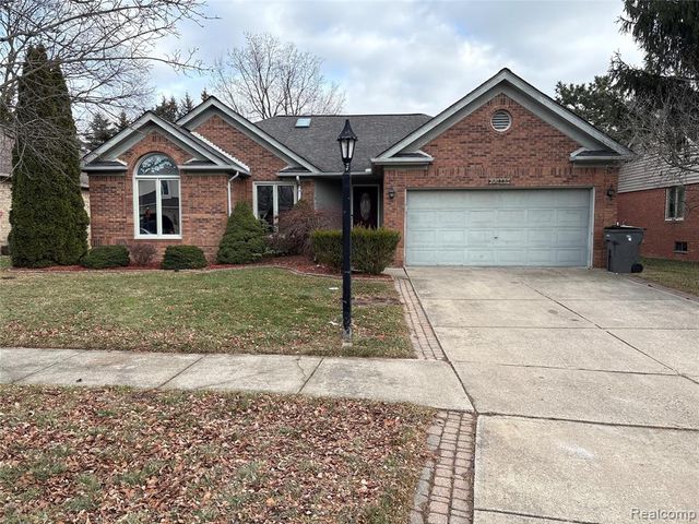 44000 Dunham Court, Clinton Township, MI 48038