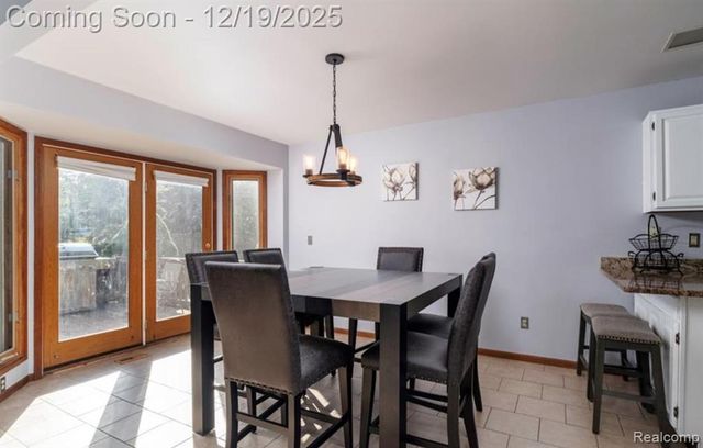 44000 Dunham Court, Clinton Township, MI 48038