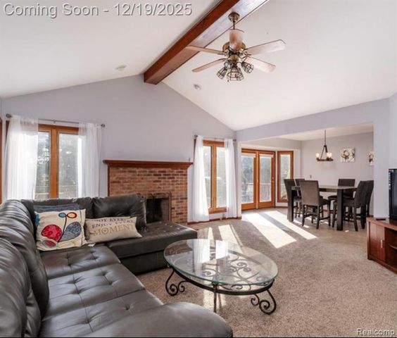 44000 Dunham Court, Clinton Township, MI 48038